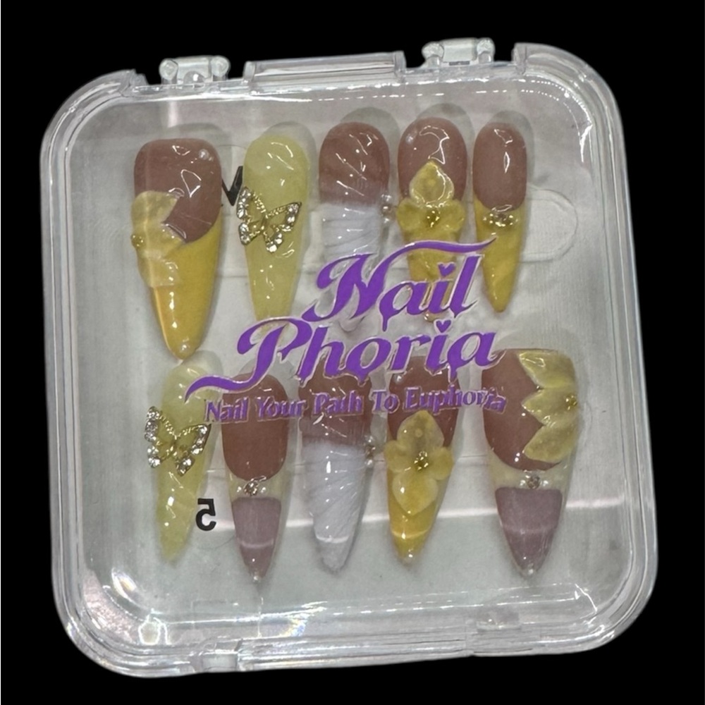New Yellow and Brown Press-On Nails with Elegant Designs